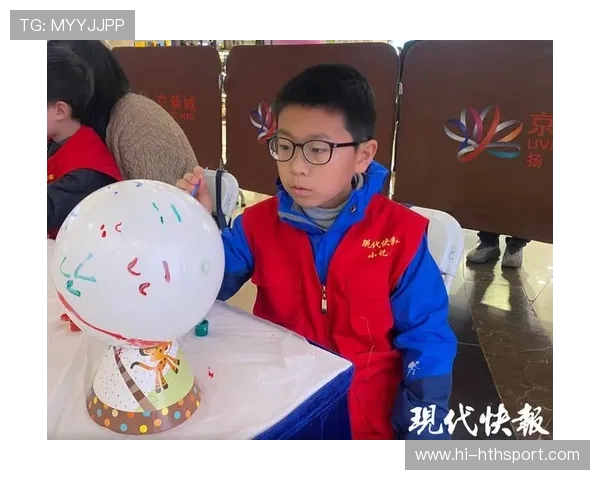 扬州企业家驾机飞越苏超赛场 5 架国产飞机编队空中助威